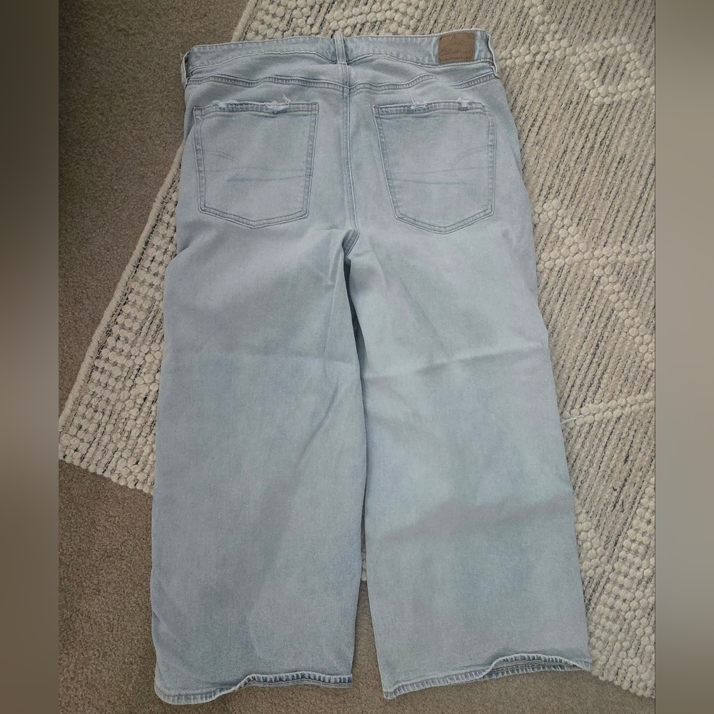 American Eagle Outfitters Light Wash Wide-Leg Jeans, 14 Petite - Picture 6 of 8